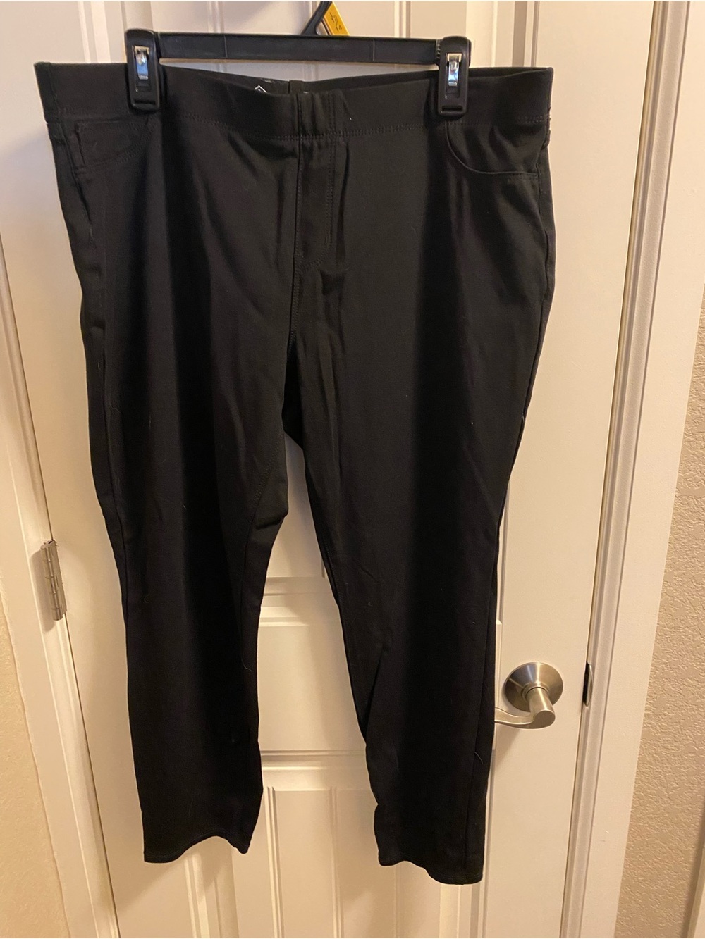 St Johns Bay Pants Petite XL Pull On Skinny Leg Black Stretch Slacks PXL
